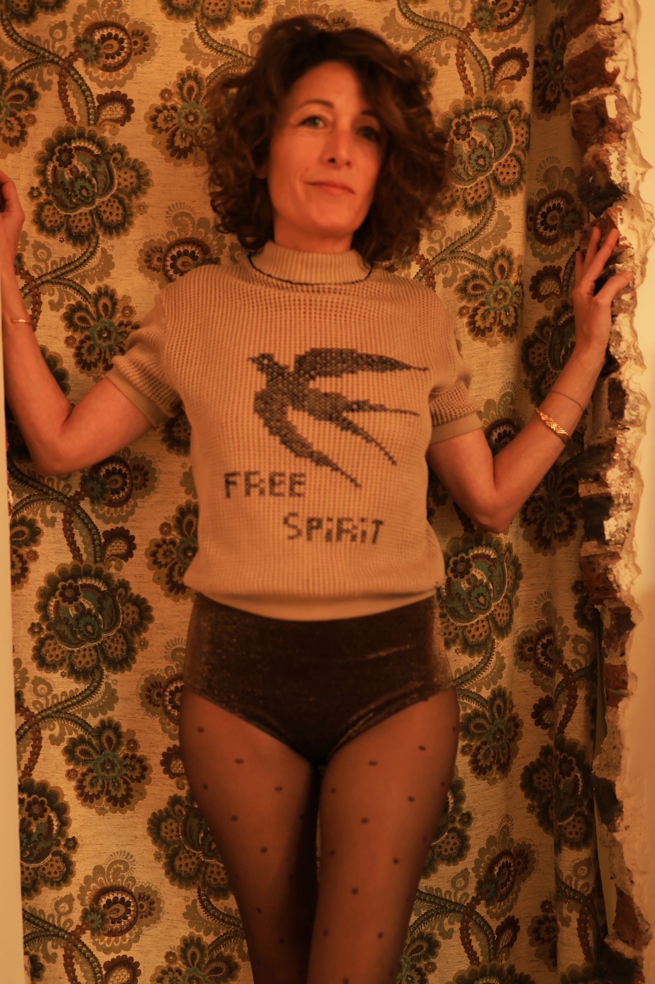 BEIGE HAND-EMBROIDERED SWEATER