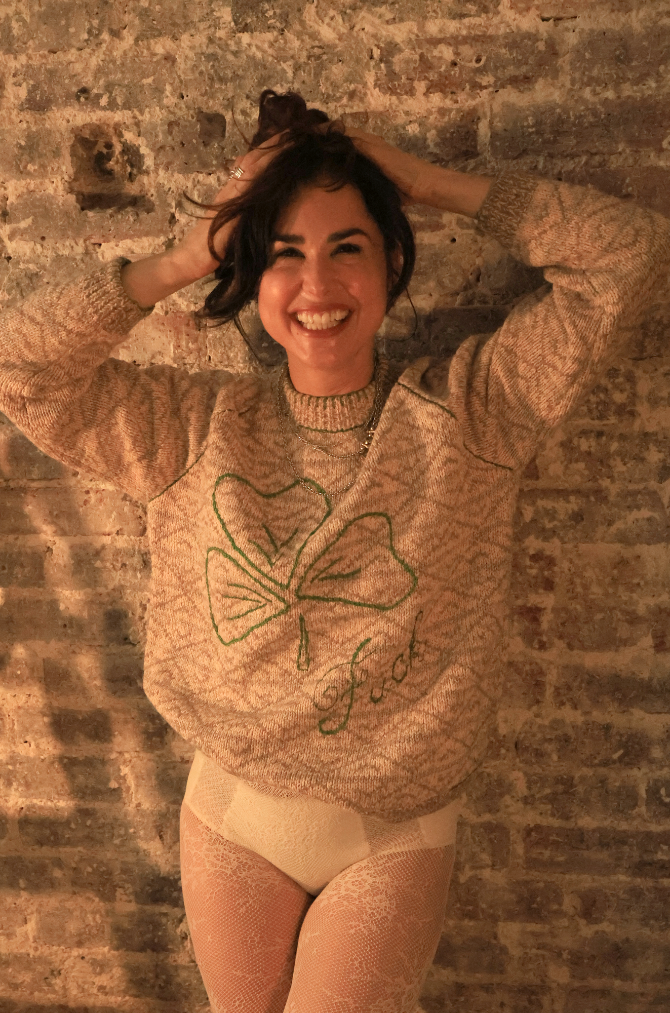 PULL MULTICOLORE BEIGE BRODÉ